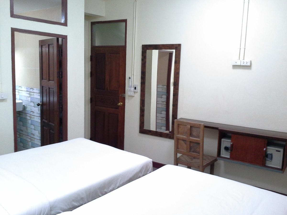 Bc Guesthouse Banglamphu Bangkok Bagian luar foto